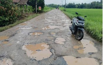 Warga Desa Siraman Harapkan Perbaikan Jalan Kabupaten yang Terabaikan Puluhan Tahun