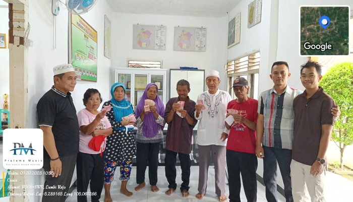Pembagian BLT Dana Desa di Desa Lumbirejo, Kecamatan Negeri Katon
