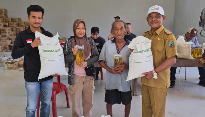 Pemerintah Desa Triharjo Salurkan Bantuan Beras dan Minyak untuk 956 Penerima